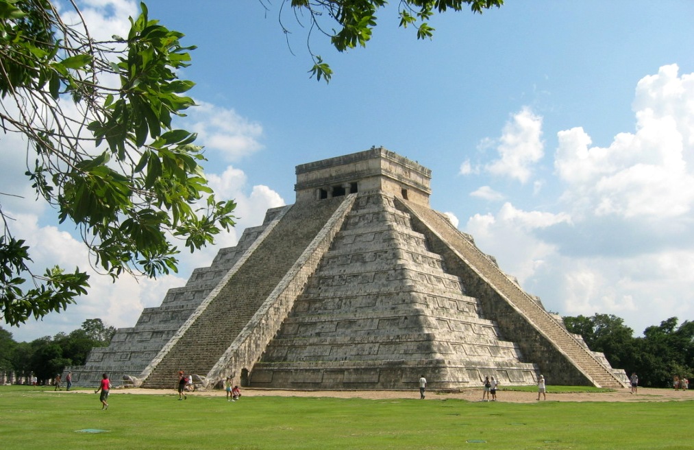Safe places to visit on vacation to Cancun or the Riviera Maya: Chichen Itza