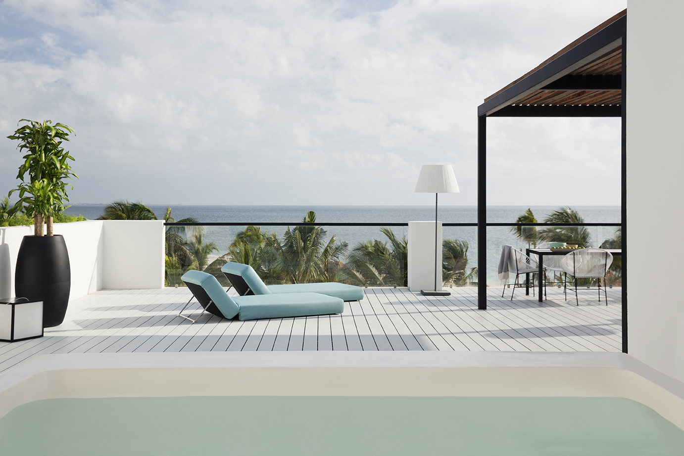 Safe escapes for tourists traveling to Mexico